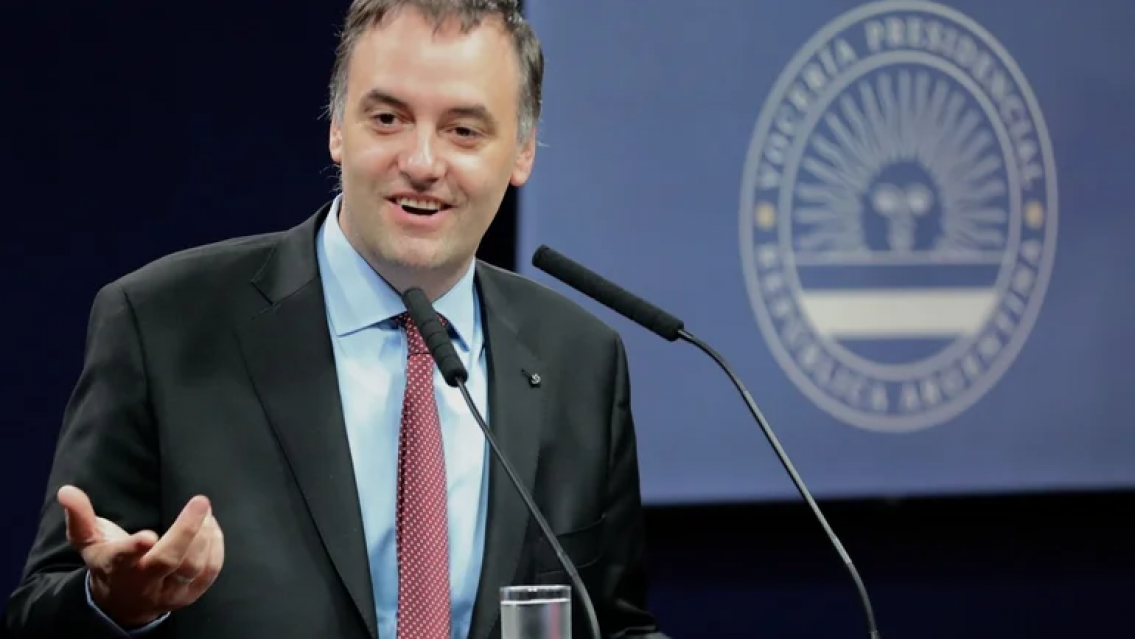 Manuel Adorni: de Vocero presidencial a Minstro y cobrando millones