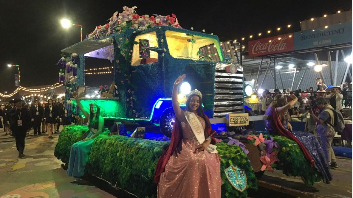 Te dejamos las mejores fotos y videos de las carrozas que ya hicieron su pasada