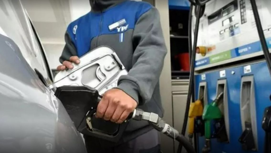 Por primera vez en cinco años: bajará el precio de los combustibles en el país