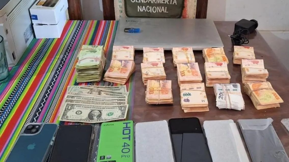 Se conoció cuánto ganaban por día los gendarmes que coimeaban a los tours de compras