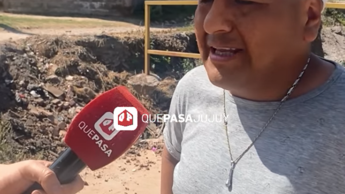 Un arroyo se llevó un puente y una calle en Palpalá: hace un año que no lo arregla la muni