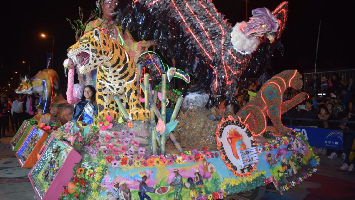 Indignación en la FNE2024: robaron partes de una carroza que salió premiada