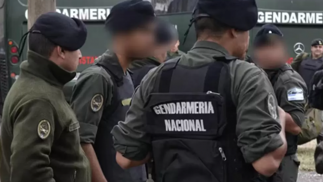 Detuvieron a 10 gendarmes y dos civiles por contrabando en Jujuy: pasaban de todo por Jama