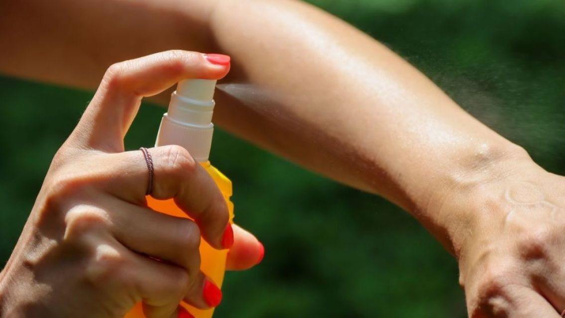 [URGENTE] Prohibieron un conocido repelente de mosquitos: ni se te ocurra usarlo