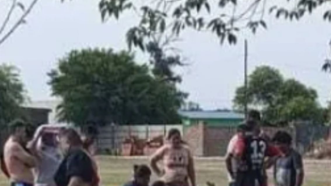 Norteño se deplomó mientras jugaba al fútbol y perdió la vida: todos conmocionados