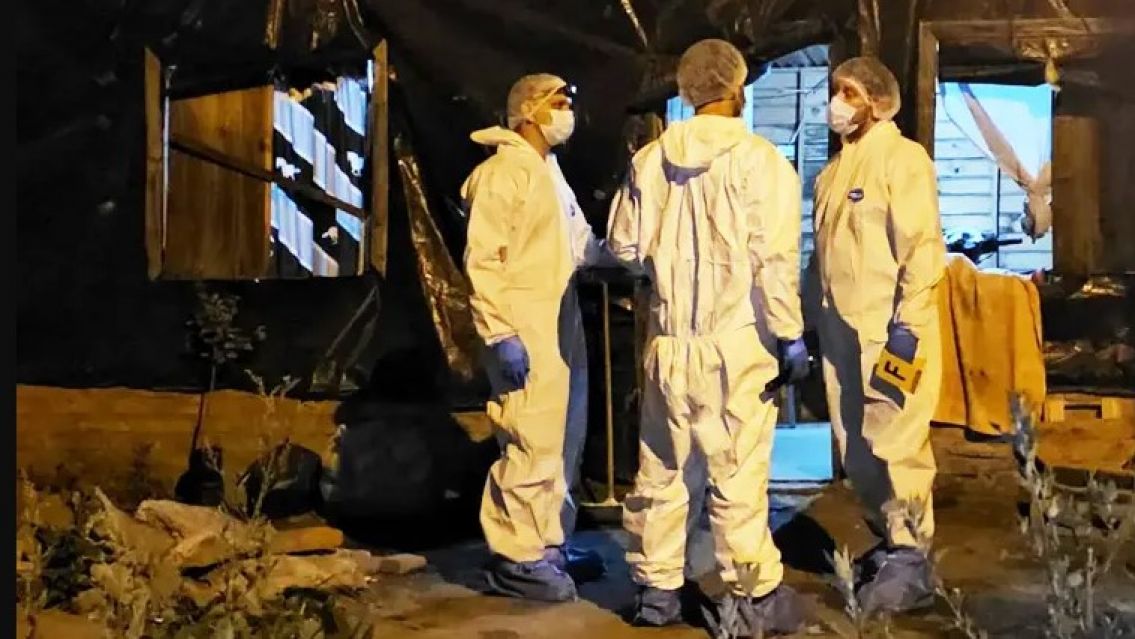 Identificaron a la chica que apareció muerta anoche: hay un prófugo