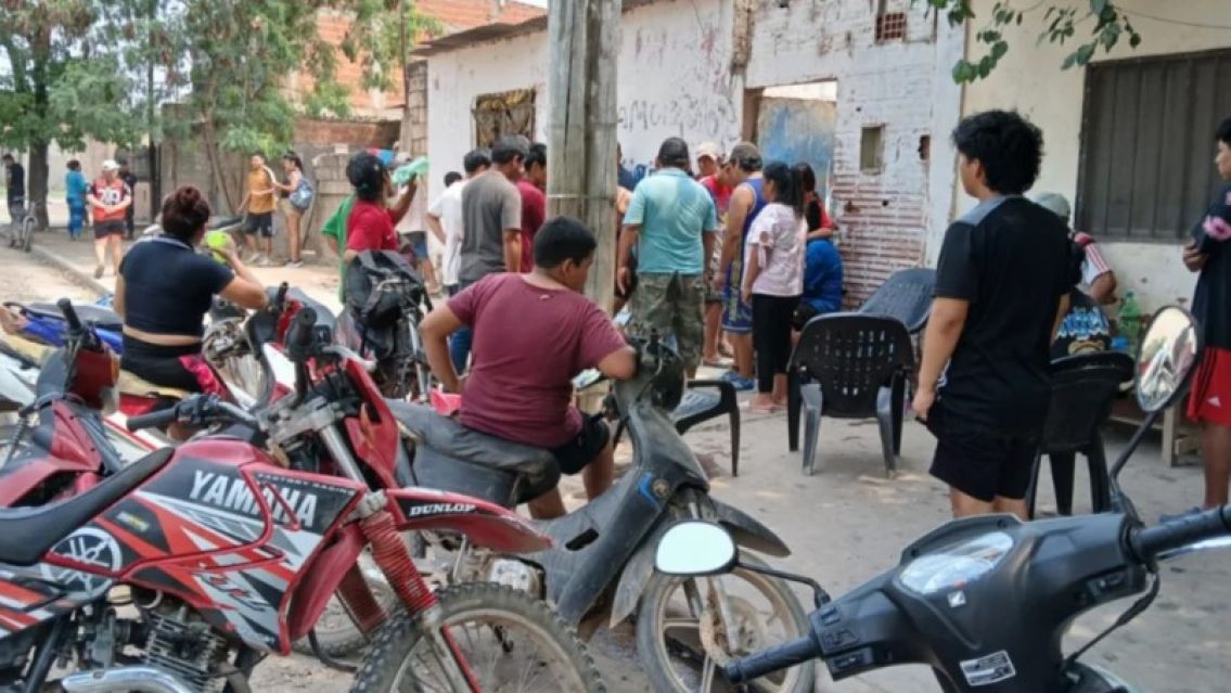 Dudosa muerte de un juje�o enfrent� a vecinos y polic�as en San Pedro de Jujuy