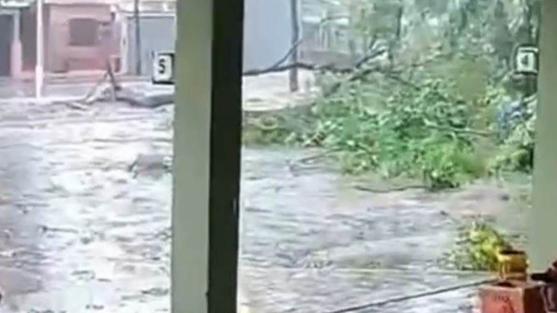 EL temporal ya caus� grandes da�os en Ledesma