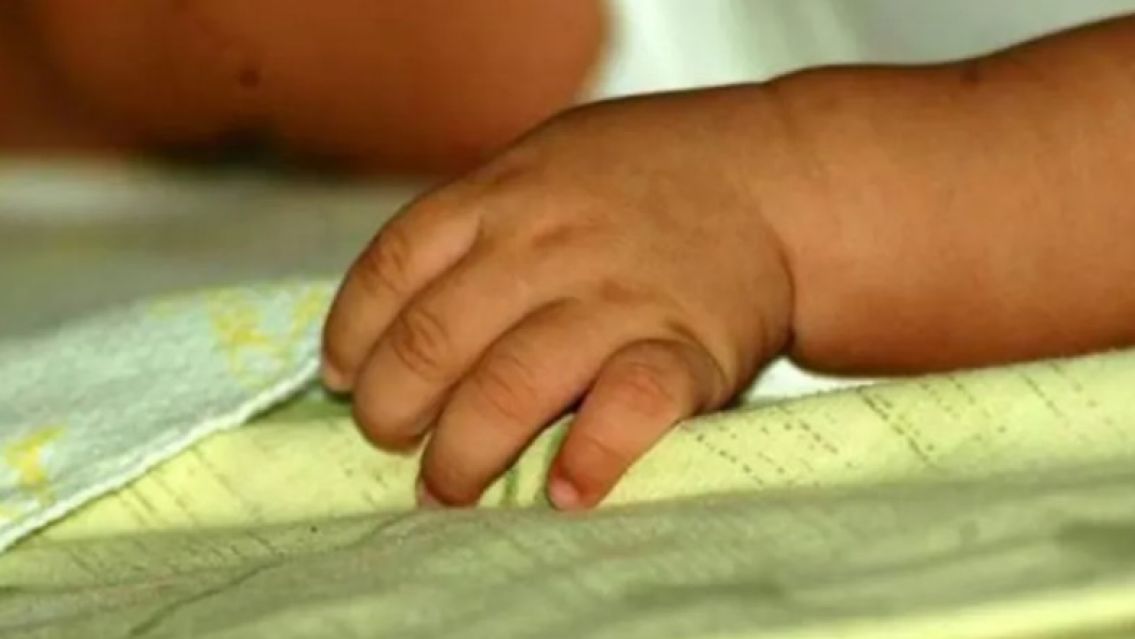 Beba de un año llegó quemada al Materno Infantil de Jujuy: se metió al agua muy caliente