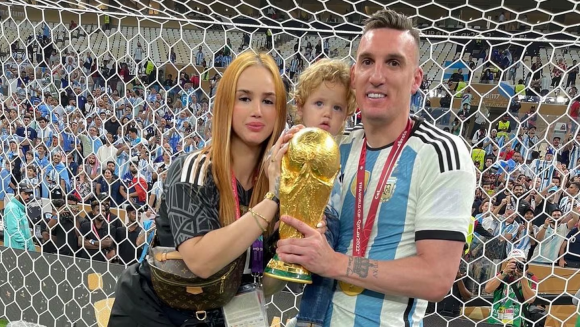 Armani estaba jugando con River y abandon� por lo que le pas� a su hijito