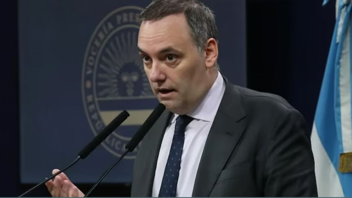 El Gobierno les tomar� un "examen de idoneidad" a 40.000 trabajadores estatales: los detalles