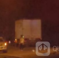 Terrible accidente en la ruta: moto choc&oacute; con un cami&oacute;n y hay fallecidos