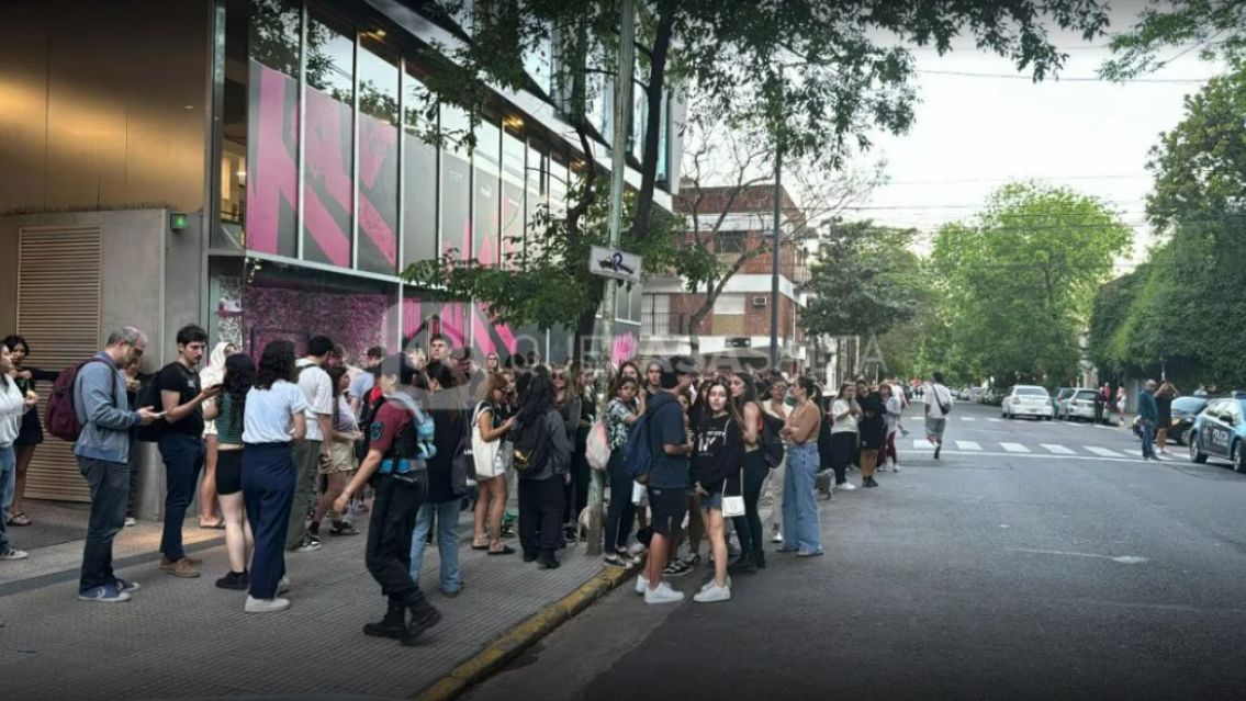 M�s fans que polic�as: as� est� el hotel donde encontraron sin vida a Liam Payne