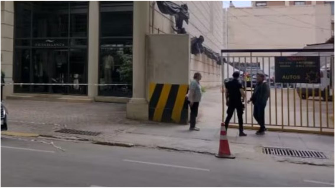 Una joven murió tras caer del piso 14 de un hotel: los dolorosos detalles