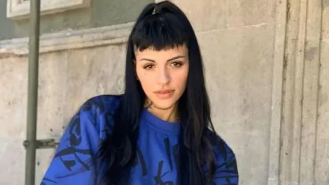 Cazzu se mostr� con un cantante y despert� rumores de romance