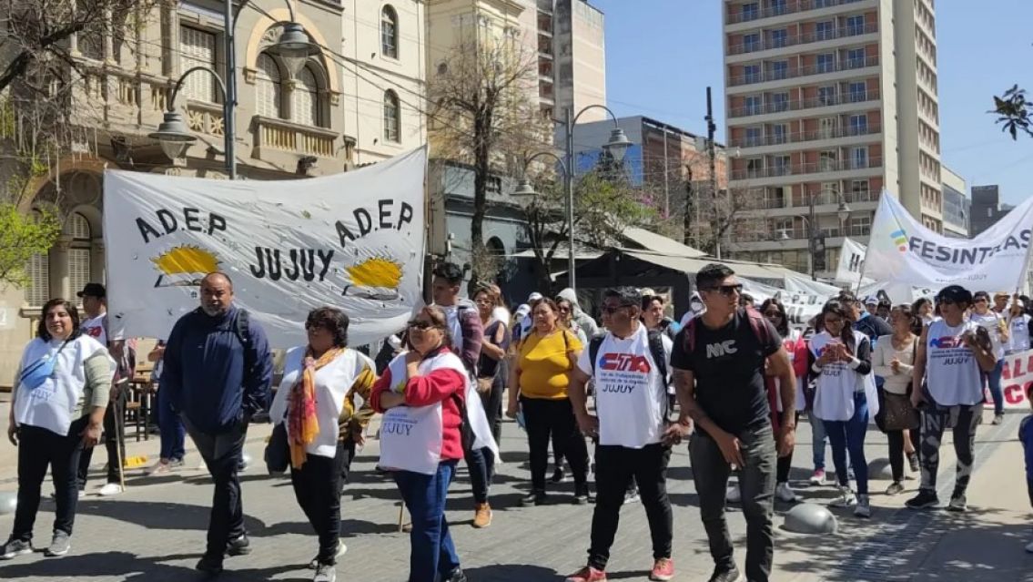 Docentes juje�os afirman haber perdido el 60% del poder adquisitivo