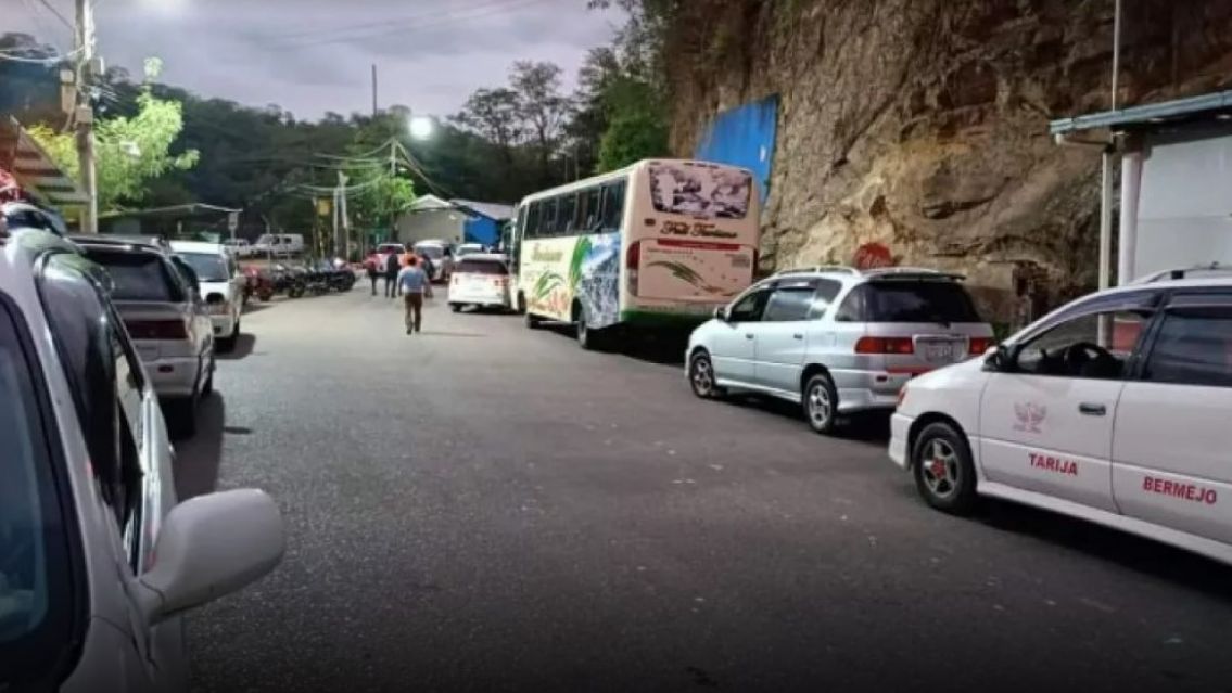 Bloquearon la frontera y ahora no se puede ingresar a Bolivia