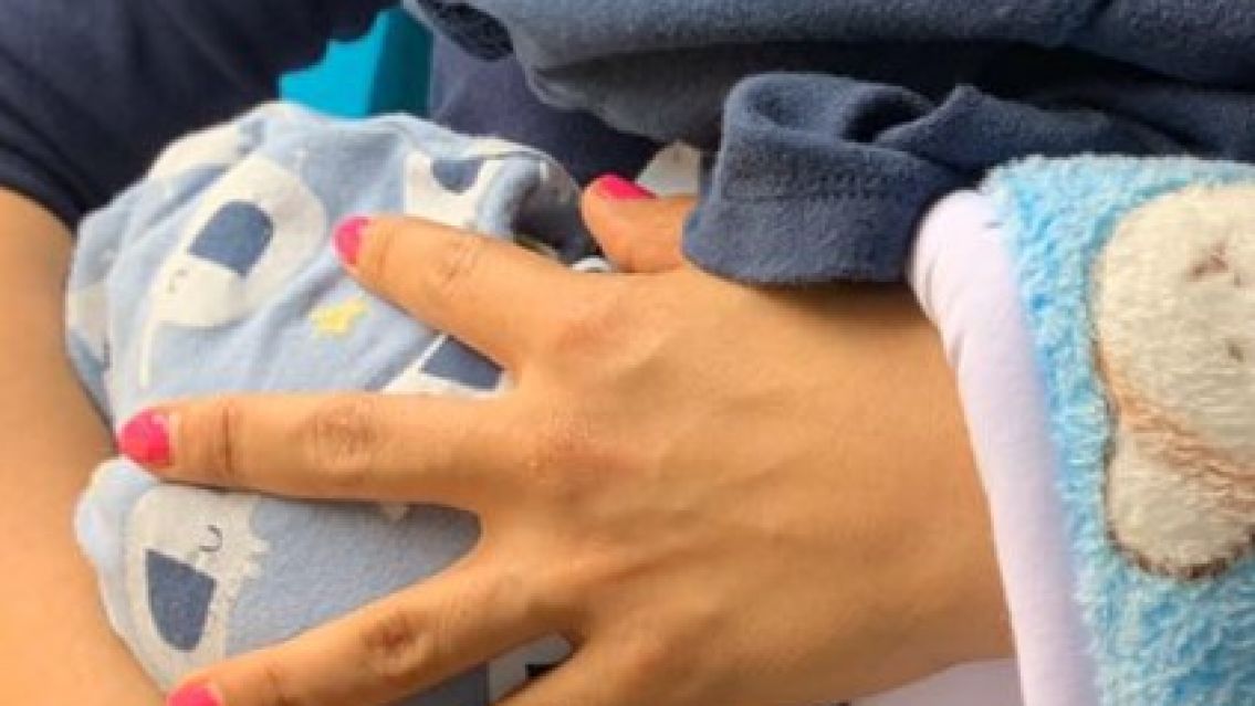 Jujeña estaba machada y le hizo upa a su beba de 6 meses: se le cayó y quedó inconsciente