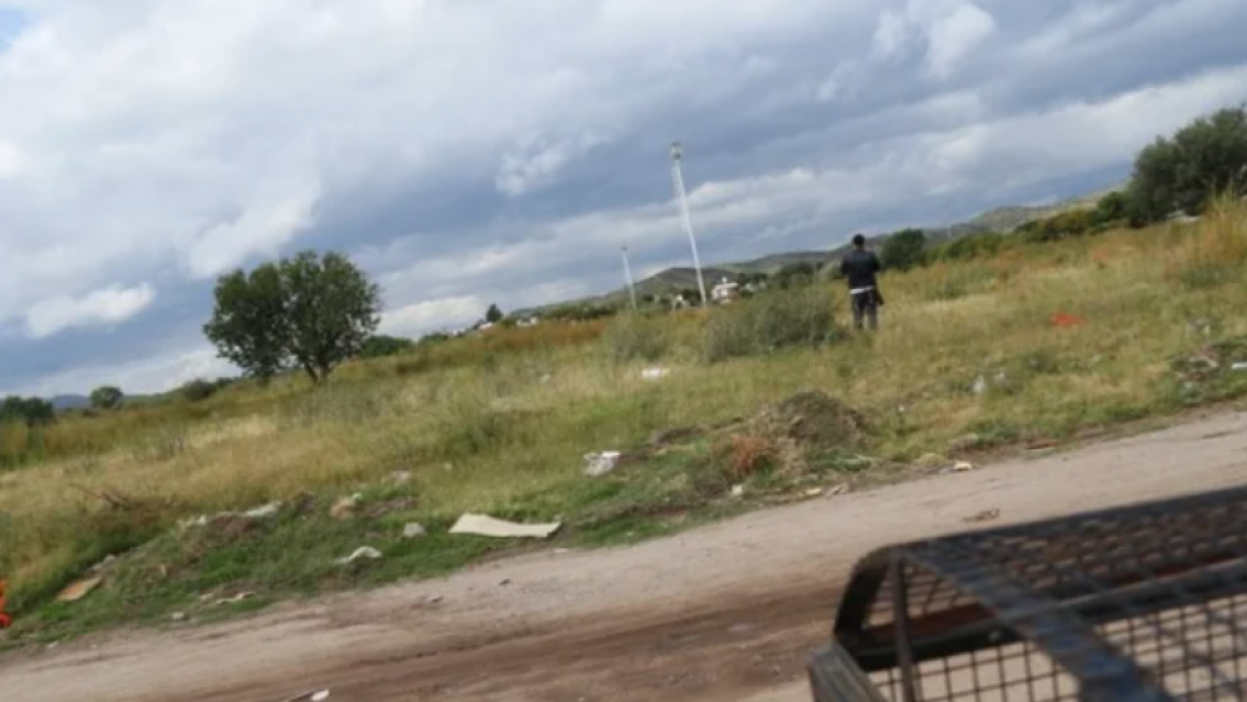 Juje�o llev� a un descampado a su novia y le hizo algo espantoso