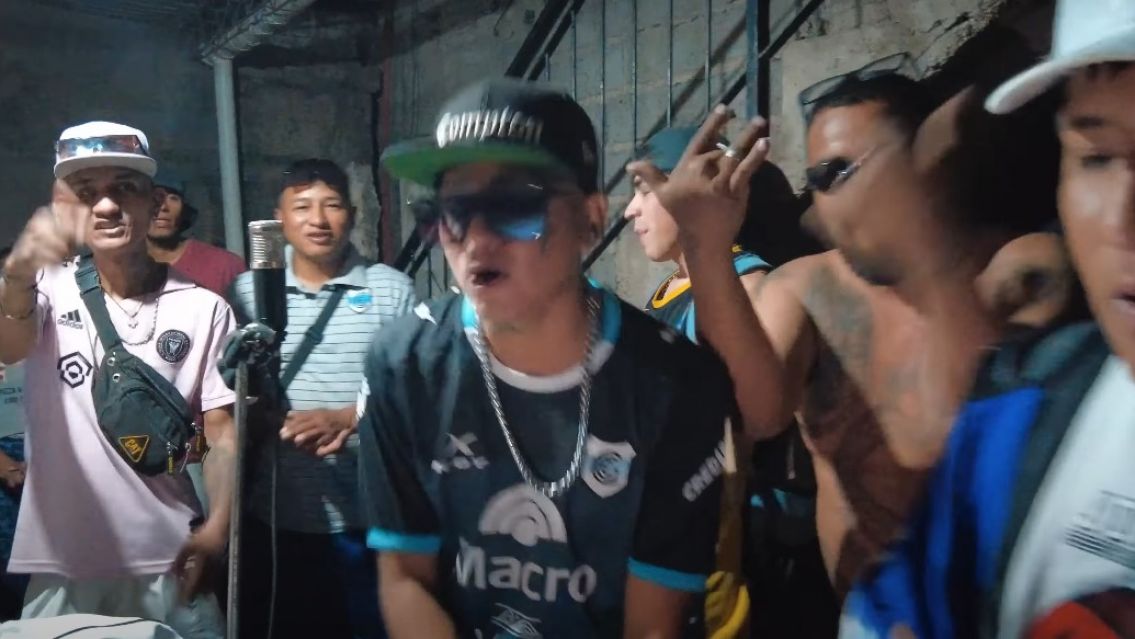 El estudio secreto en El Chingo que rescata a jóvenes sin recursos y los lanza a la fama