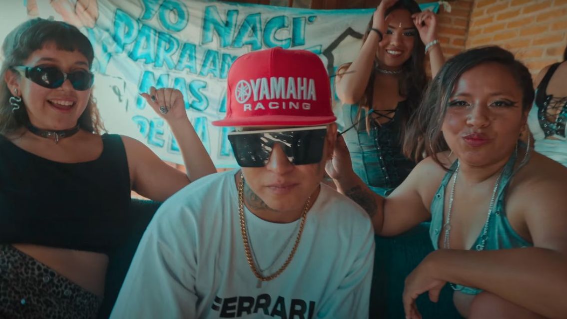 "Entreg� la flor": De El Chingo para el mundo 