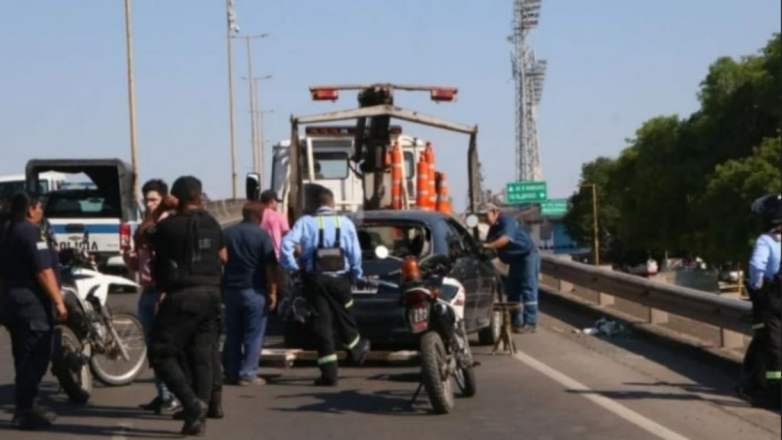Brutal choque en Avenida Savio: Al menos una persona fallecida