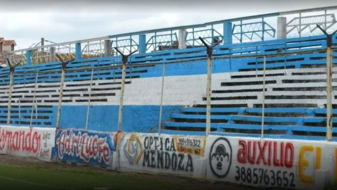 Tras las críticas de los hinchas habló Enzo Baca y aseguró que arreglarán el color