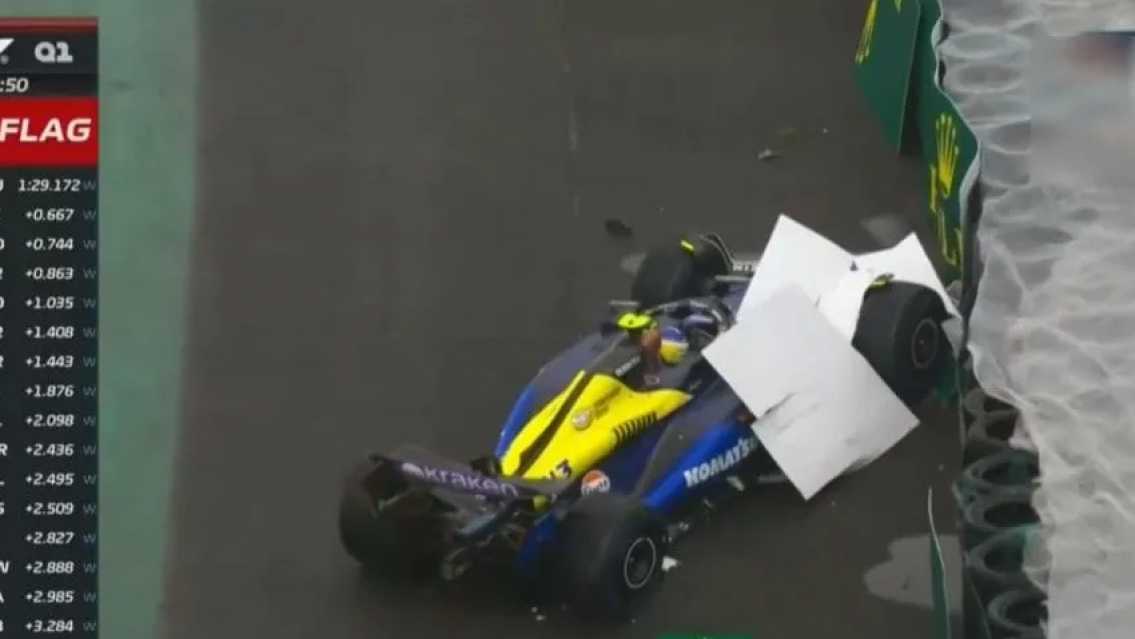 "Perd�n amigo": Fuerte choque de Franco Colapinto que preocup� a todos