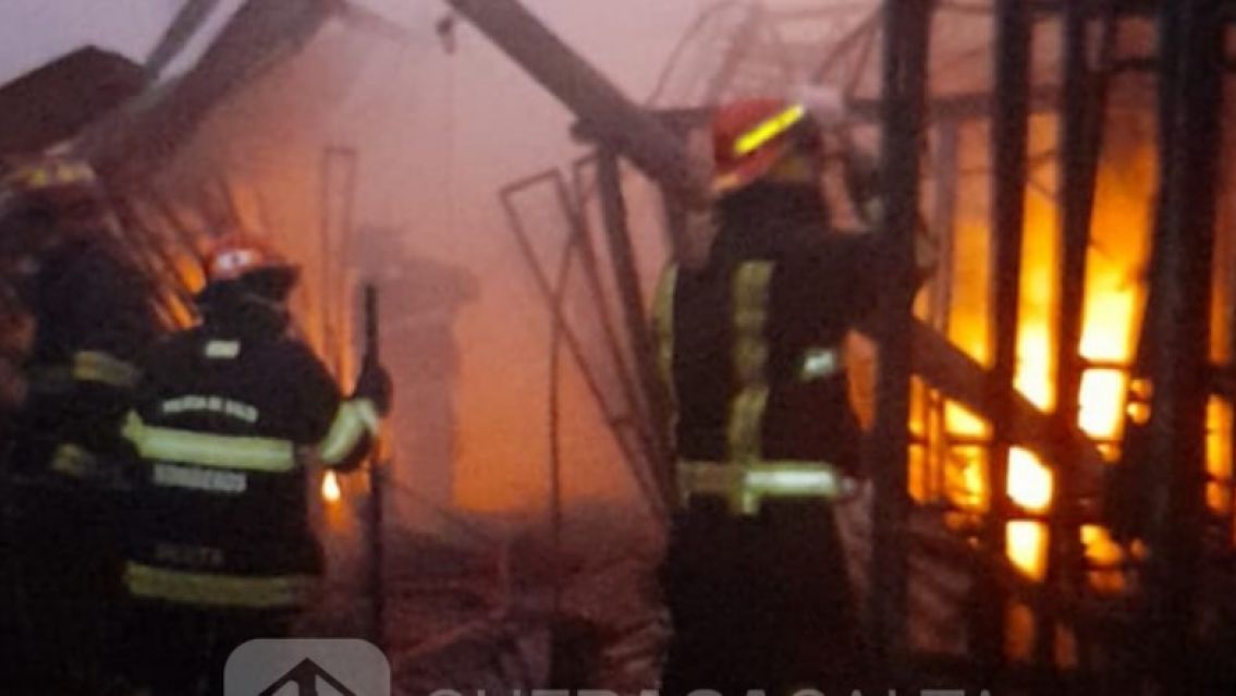 Como el infierno: as� qued� el interior del Mercado [VIDEO]