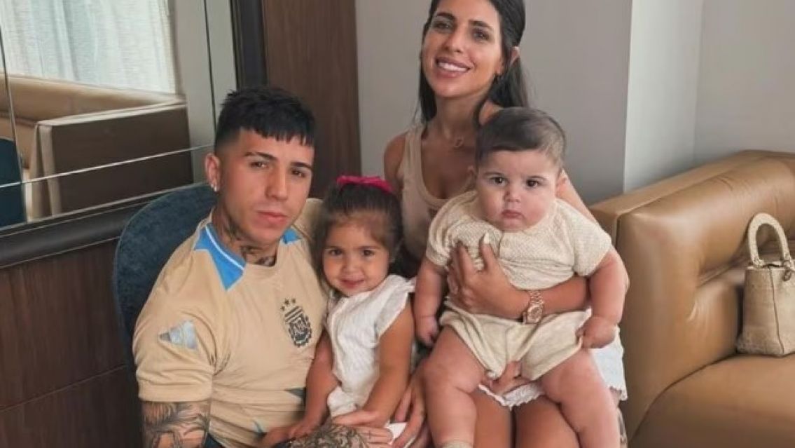 La ex de Enzo Fernández en su peor momento: "vive con su abuela y no tiene ni lavarropas"