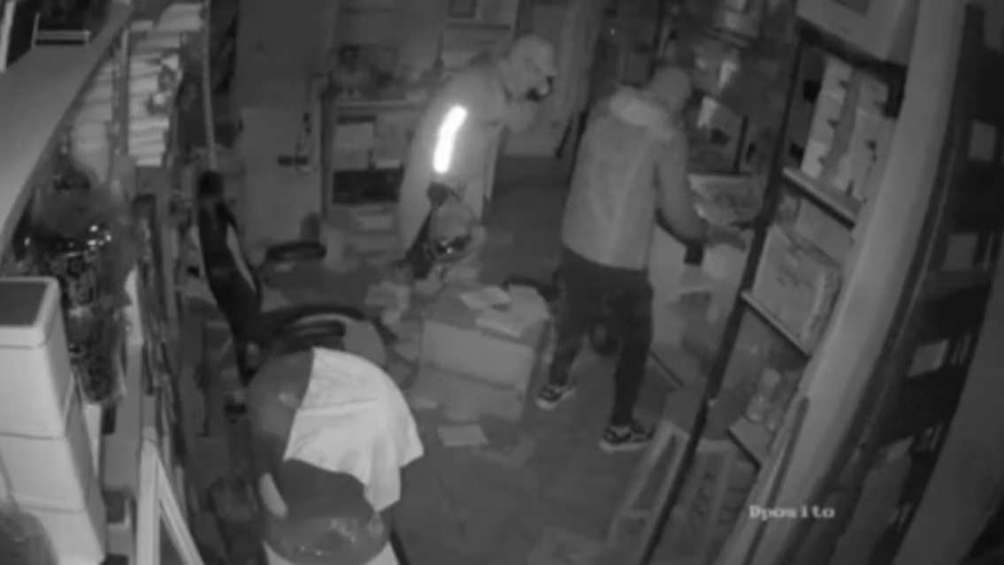 De película: delincuentes hicieron un boquete y se llevaron 20 millones de pesos