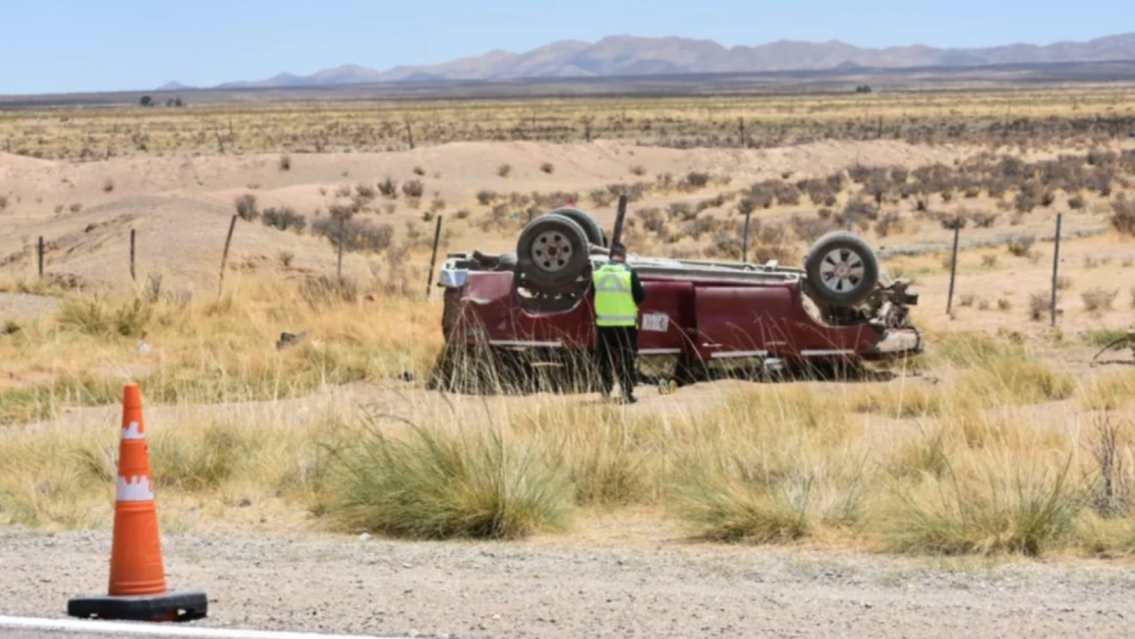 Accidente en Jujuy: un auto volc� en la ruta 9 y hay seis personas heridas