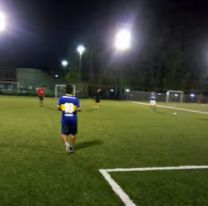 Jujeño jugaba al fútbol con los changos cuando apareció su ex con un cuchillo