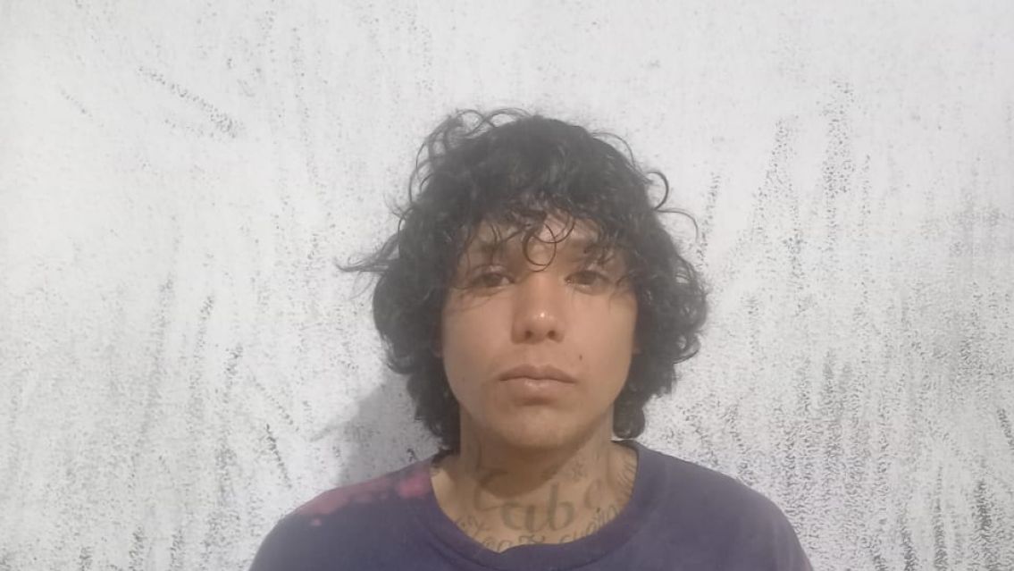  Intensa b�squeda de un peligroso juje�o que escap� de un psiqui�trico 