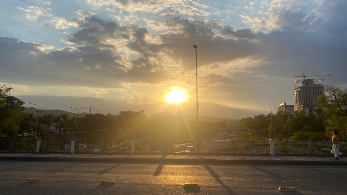 Hoy y mañana lluvias torrenciales en Jujuy, ¿cuándo se despeja y vuelve el calor?