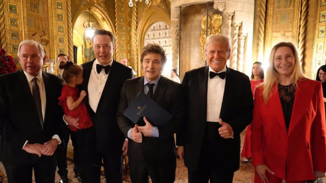 Milei, su hermana Karina y Werthein con Donald Trump en EEUU