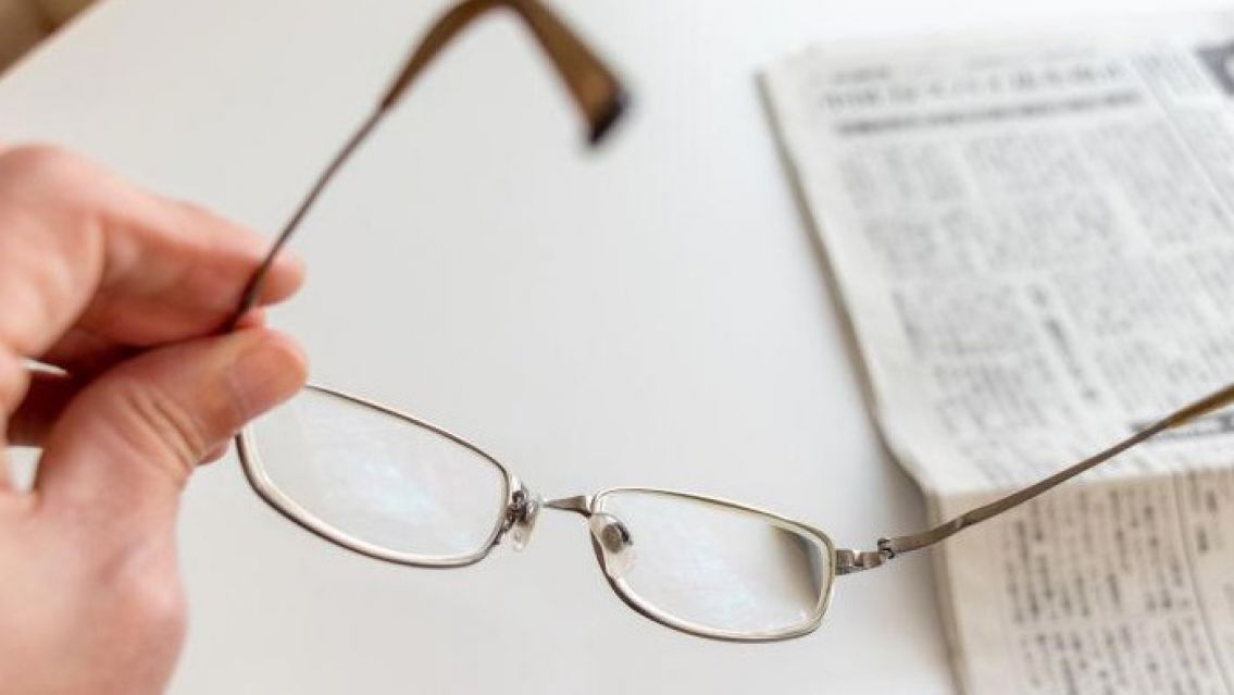 El mejor truco para limpiar tus lentes sin que se rayen: Muy f�cil