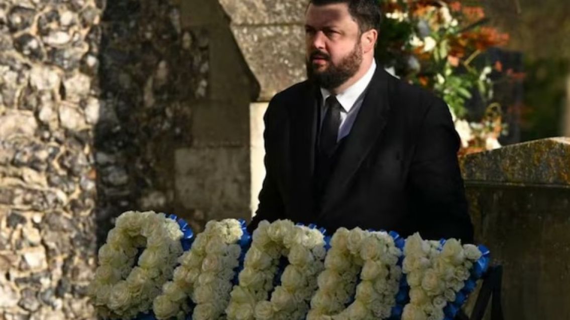 El doloroso gesto del hijo de Liam Payne en el funeral de su papá