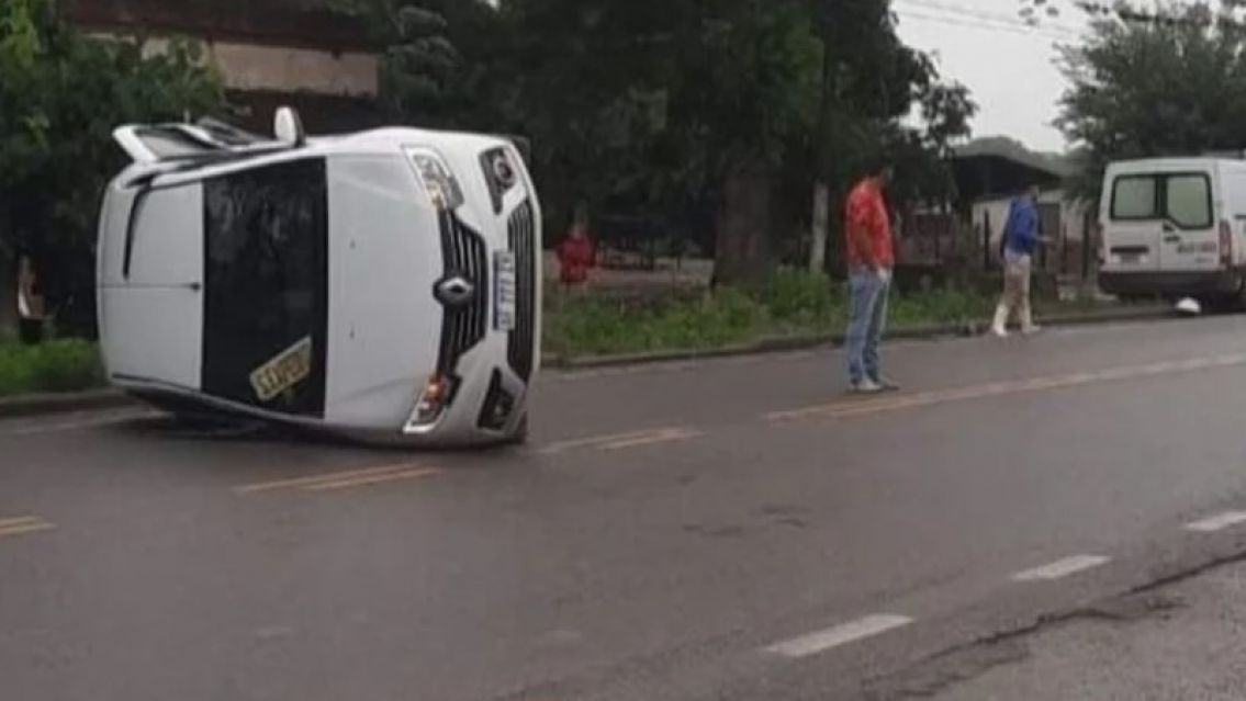 Volcó un remís: hay un jujeñito herido que no recuerda quién es