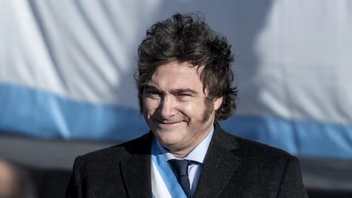 "Esto votamos": Javier Milei modifica los feriados y festejan los libertarios