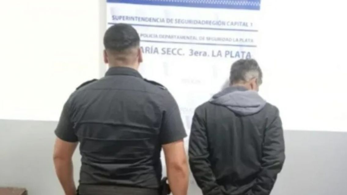 Es polic�a e intent� robar un fernet de supermercado chino: as� lo detuvieron