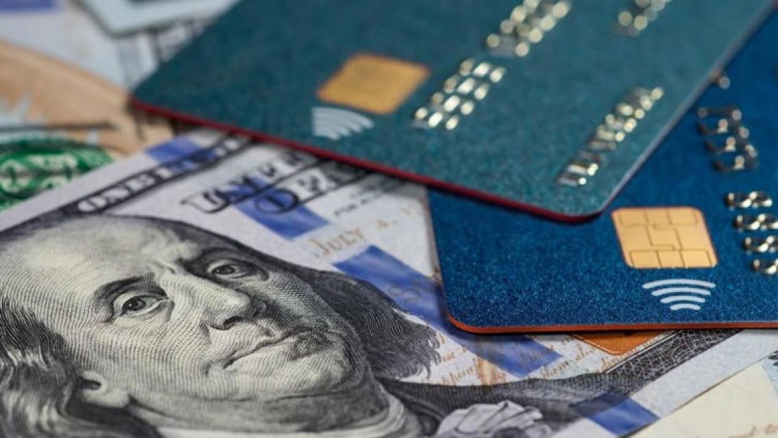 Fin del Impuesto Pa�s: qu� pasar� con el d�lar tarjeta