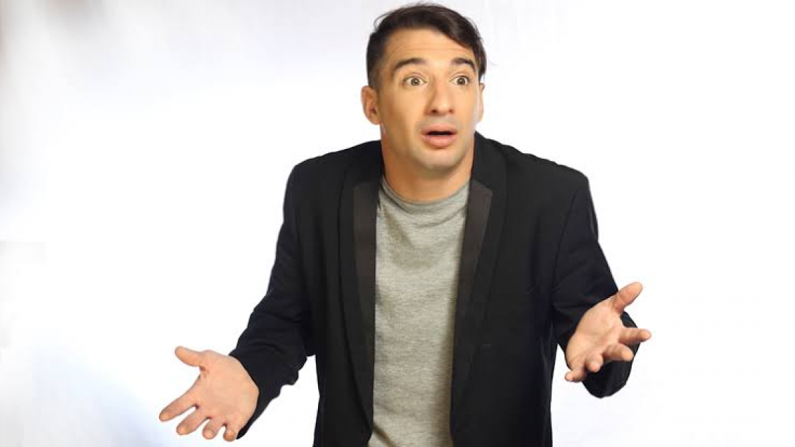 Mega famoso quiso trompear a Nazareno Mottola, se le fue al humo