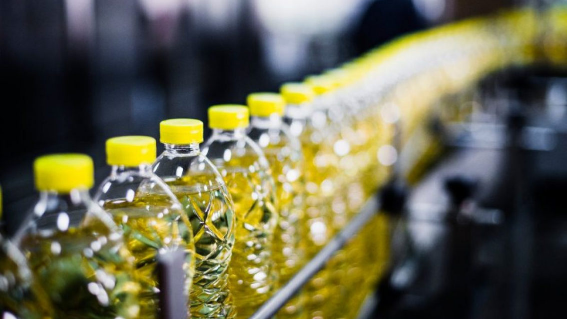 Aceite y alimentos, 40 mil kilos en un dep�sito norte�o ilegal de "Capital Humano"