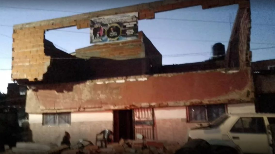 [HORROR] Se derrumb� un templo evang�lico en plena ceremonia religiosa: hay heridos