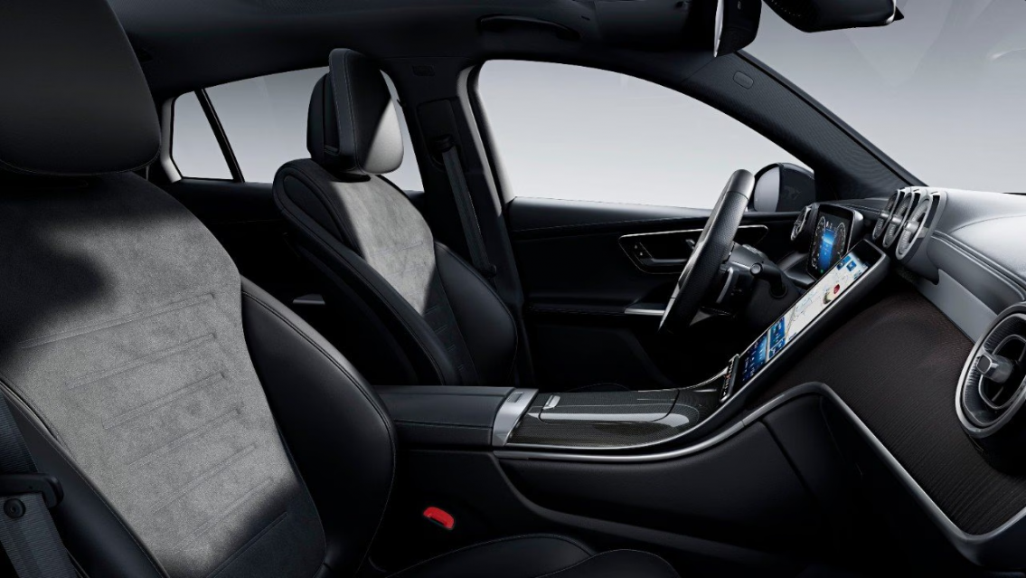 Alcohol en sangre, choque y escándalo: así quedó el auto de Gianinna Maradona