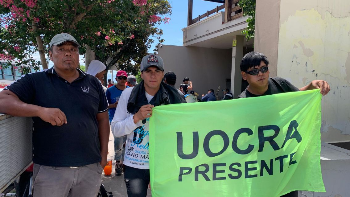 Desocupados se manifestaron en la UOCRA de Jujuy: exigen trabajar