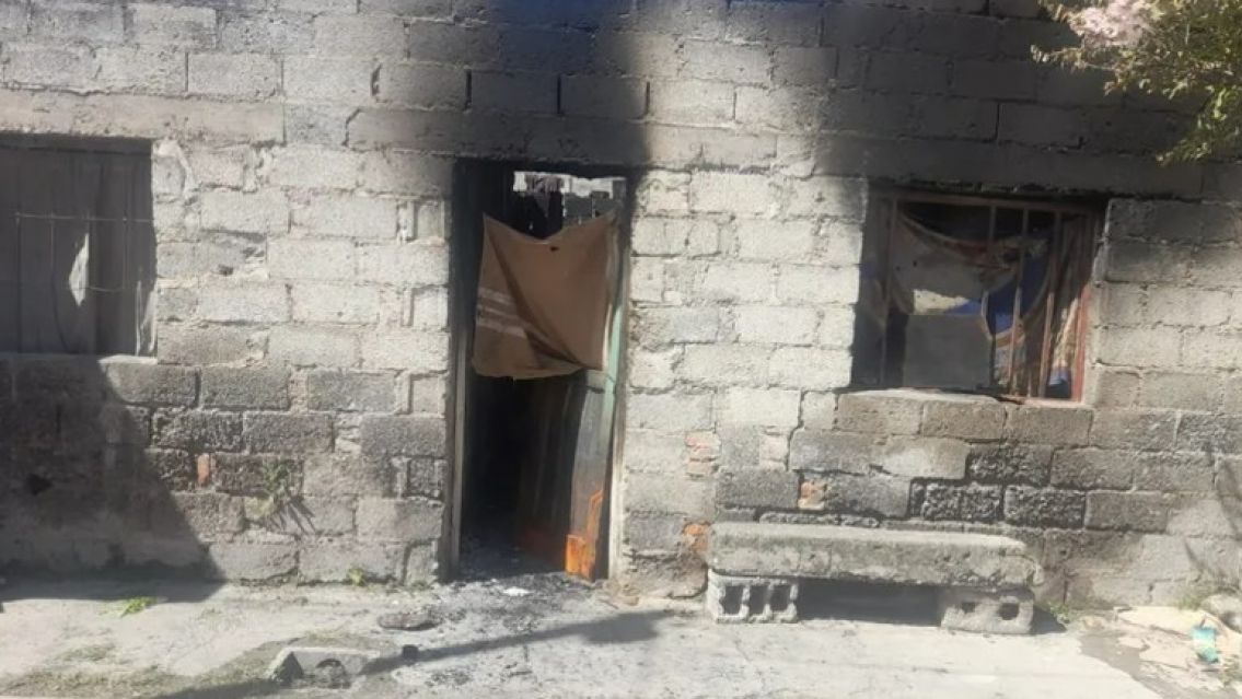 Jujeña intentó quemar su casa en Punta Diamante con su familia adentro