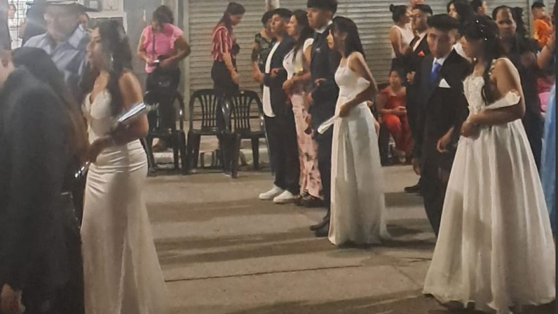 Indignación en Perico por la organización de la Cena Blanca: "Era mejor quedarse en casa"