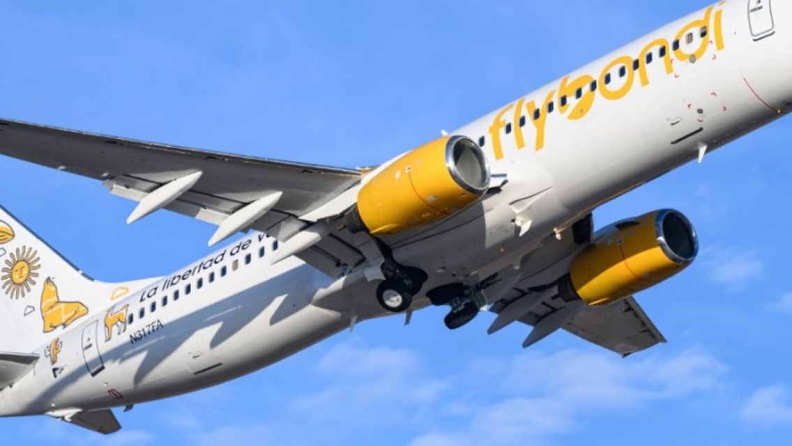 Nación analiza suspender Flybondi: la cantidad de vuelos que se reprogramarían